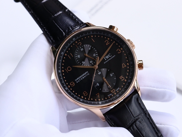 アイ・ダブリュー・シー正面デザイン